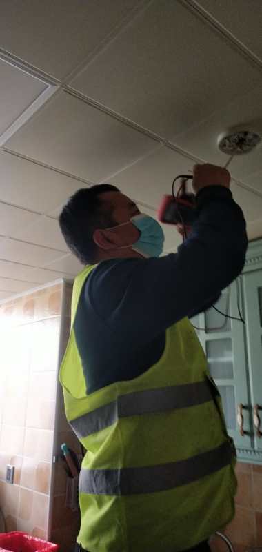 煙感施工中 (6).jpg